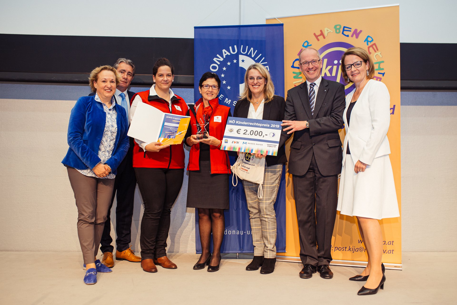 Foto der Preisübergabe NÖ Kinderrechtepreis 2019